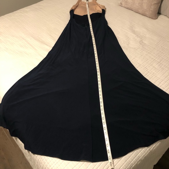 Formal gown/prom/homecoming/wedding - Picture 6 of 8